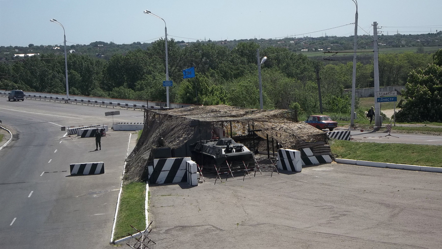Блокпост на выезде из города Бендеры, Приднестровье, Молдавия