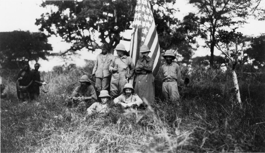 Теодор Рузвельт и другие члены его экспедиционной группы