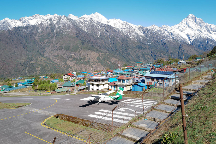 Аэропорт имени Тенцинга и Хиллари, Лукла, Непал
