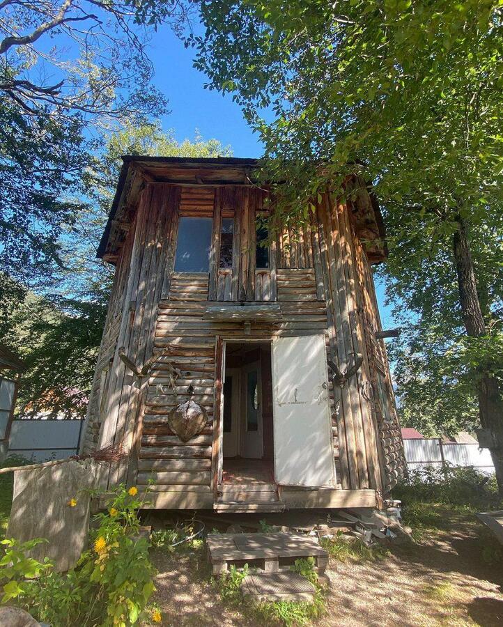 Крутящийся дом в поселке Архыз, Карачаево-Черкесия