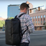 Рюкзак и куртка для путешественников: инновации или пустышки?