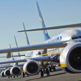 Ryanair отменяет рейсы по всей Европе. Что происходит?